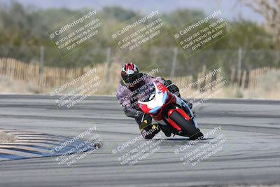 media/Dec-01-2025-Moto Forza (Mon) [[2daa91e15f]]/1-Advanced Group/Session 3 (Turn 3)/